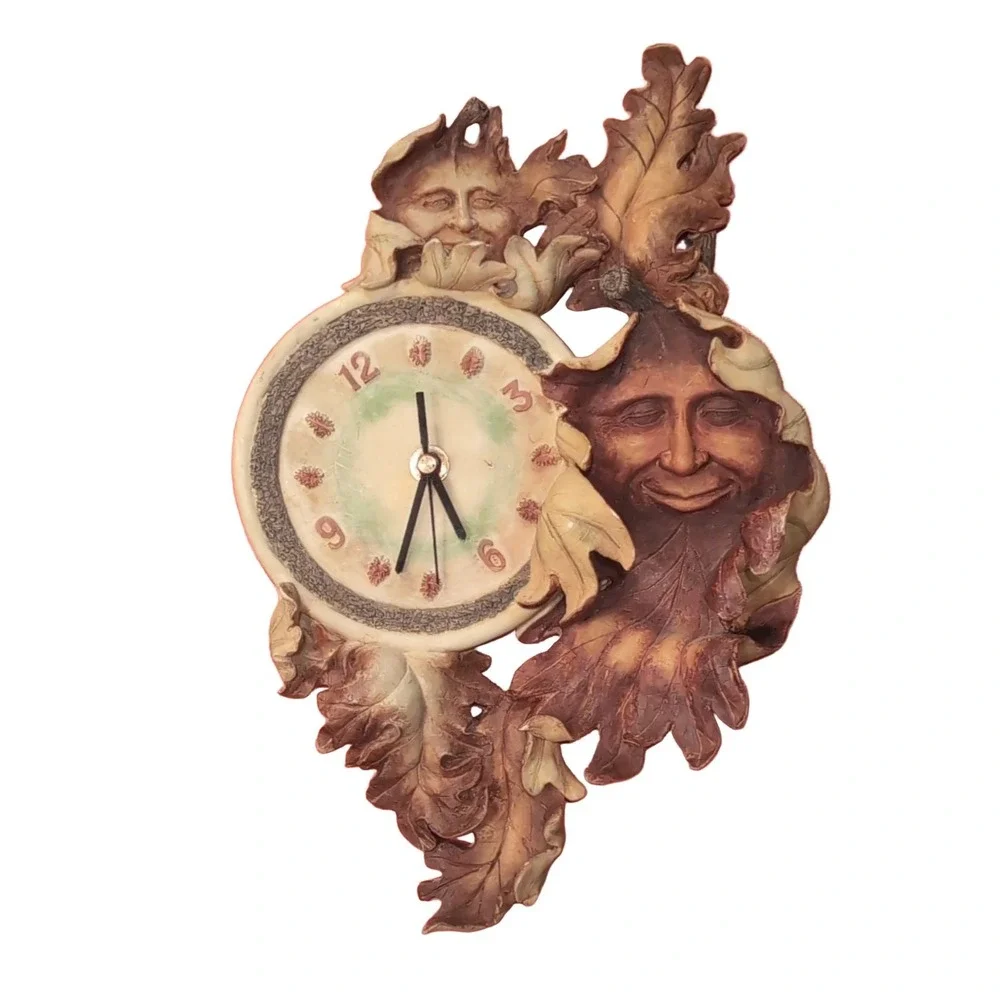 1997 Innovation Vancouver OakLeaf Face Collection Fall Decor Wall Clock